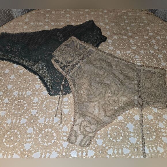 Lot of Victoria's Secret lace underwear Large embroidered designs - Picture 1 of 13